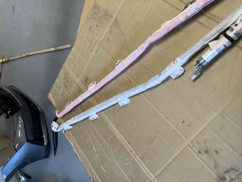 pravy levy stropni airbagy vw t-roc - foto 3