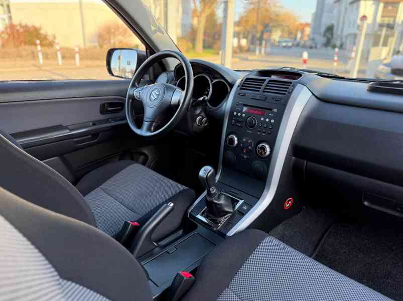 Suzuki Grand Vitara 1.6i Club benzín 78kw - foto 15