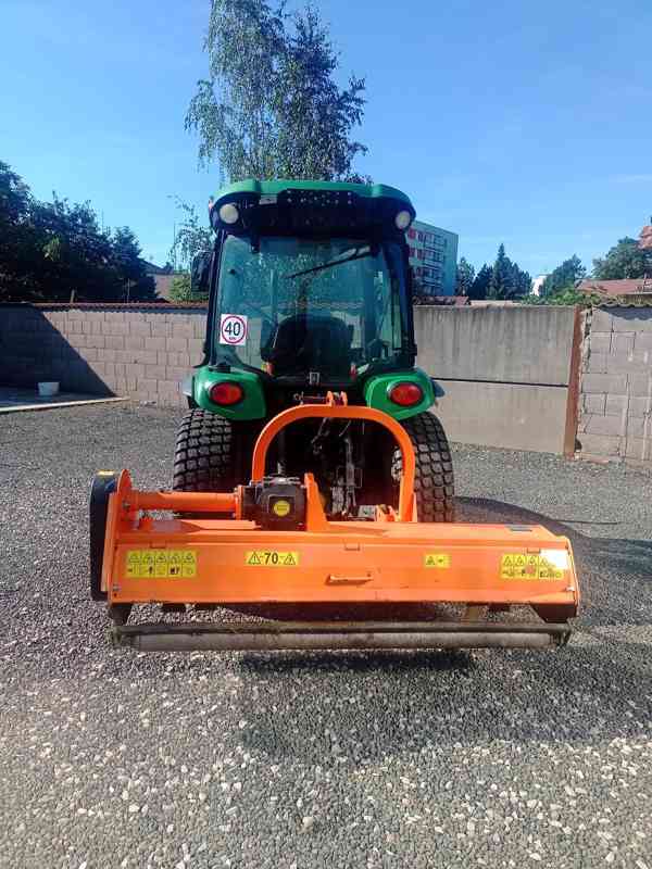 malotraktor John Deere 3720 - foto 2