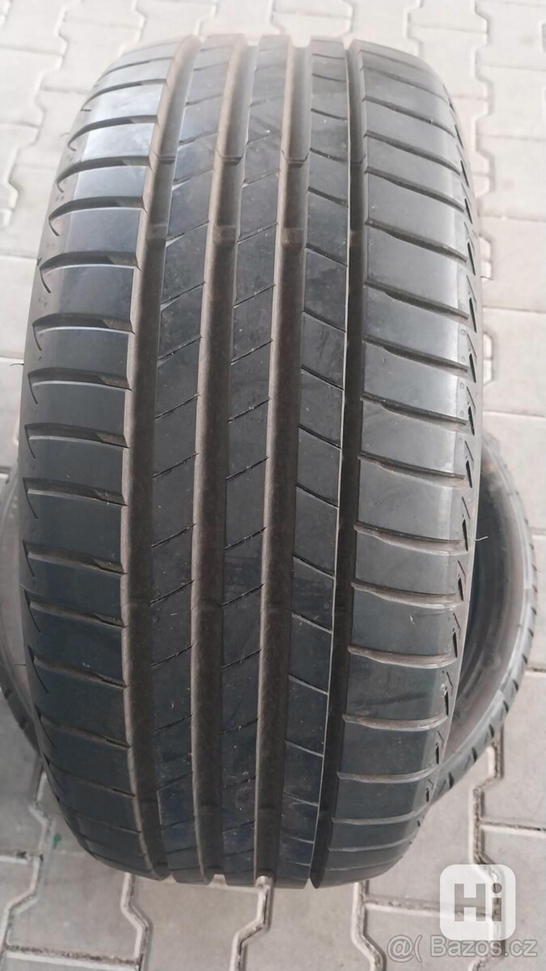 Prodám 2 x letní pneu Bridgestone 225/40/19 - foto 1