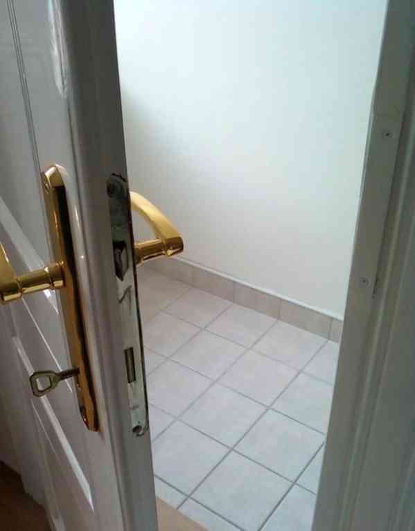 Opravy dřevěných oken a dveří - foto 2