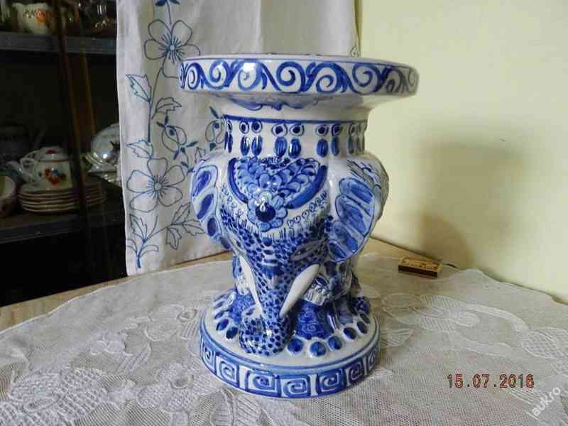 Krásný starý malovaný porcelánový Stojan Podstavec Sokl Slon - foto 1