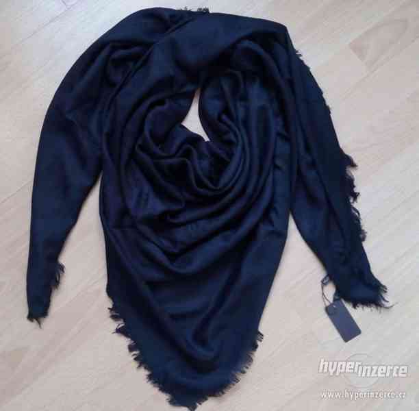 Černý šátek / pléd Louis Vuitton (LV) - foto 1