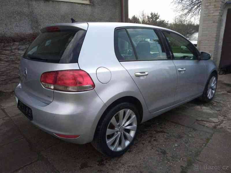 Volkswagen Golf 2,0   6 - foto 2