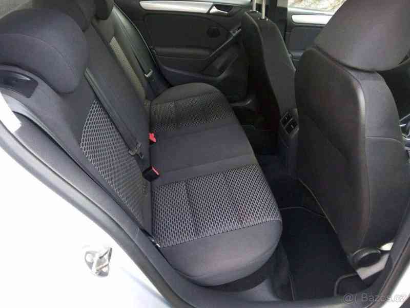 Volkswagen Golf 2,0   6 - foto 4