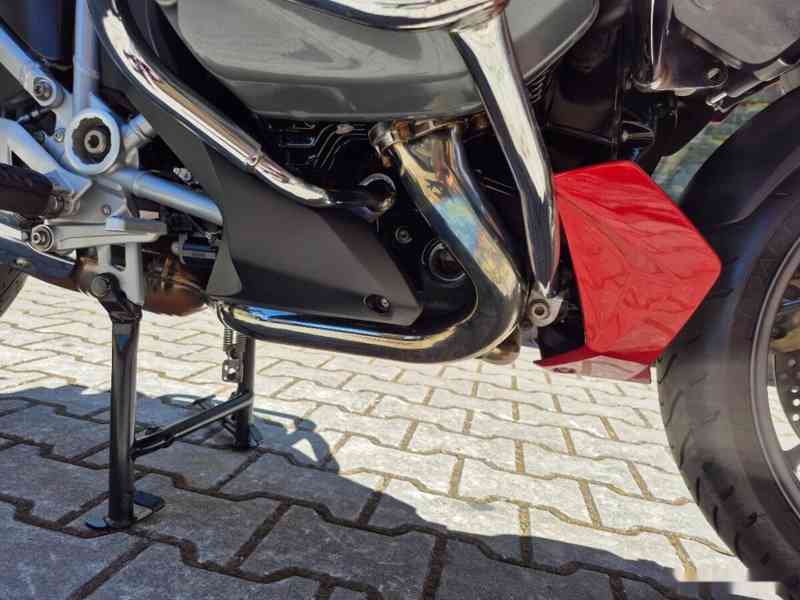 BMW R 1250 RT - SUPER STAV + VÝBAVA 369.000,- Kč - foto 17