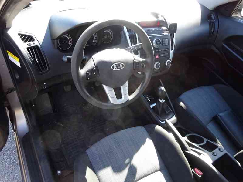 Kia Ceeˇd 1.4i r.v.2011 (66 kw) 2.Majitel  - foto 5