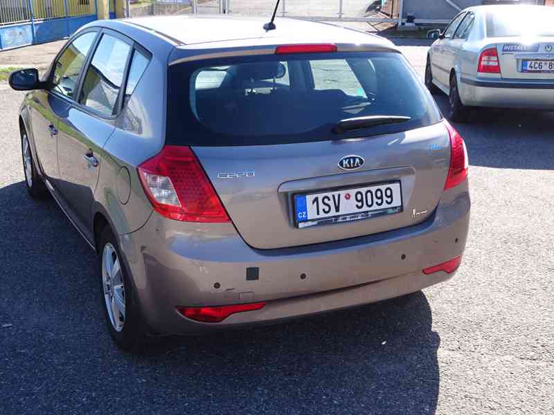 Kia Ceeˇd 1.4i r.v.2011 (66 kw) 2.Majitel  - foto 4