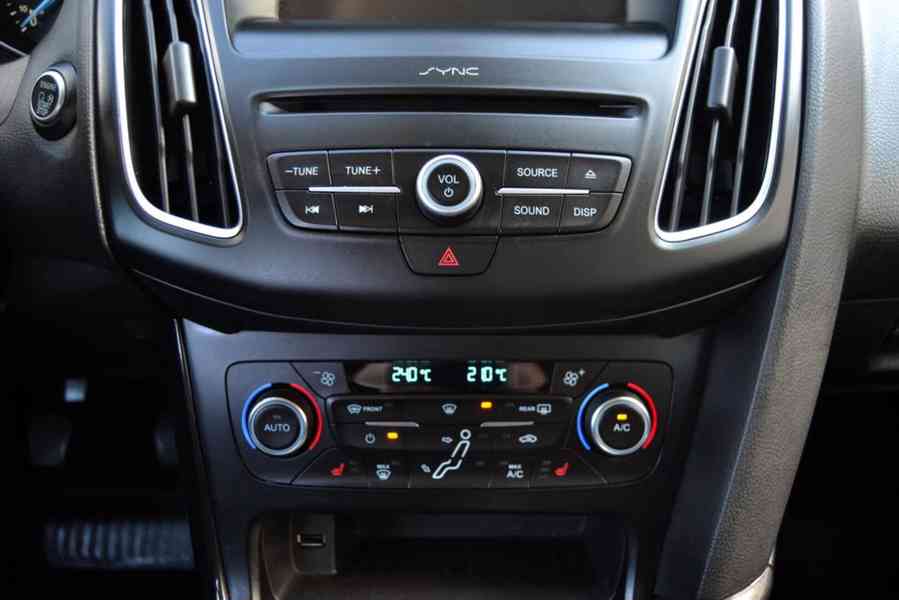Ford Focus 2.0 TDCI 110kW Titanium kombi - foto 12