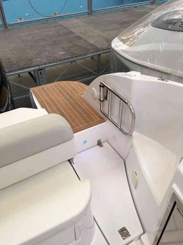 Prodám nová luxusní jachta Laver 23xl / 7,62m + motor 250HP	 - foto 20