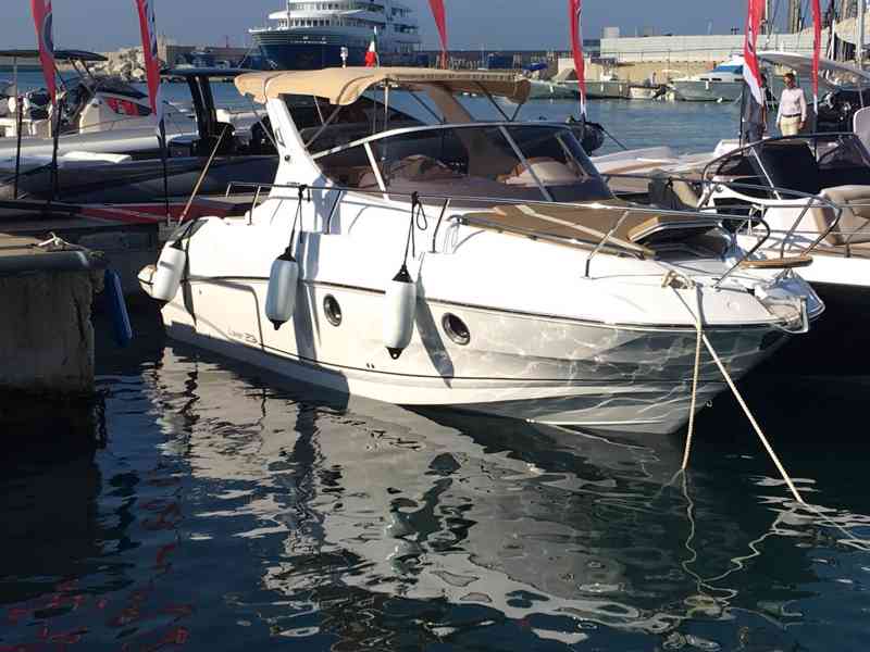 Prodám nová luxusní jachta Laver 23xl / 7,62m + motor 250HP	 - foto 5
