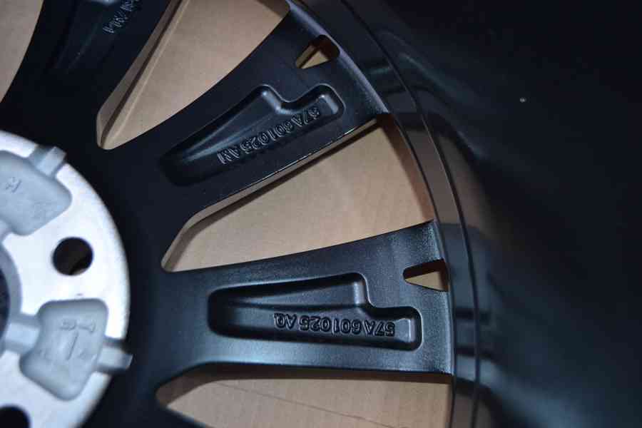 Škoda Karoq/Seat Ateca- NOVÉ 18 Alu disky 7Jx18 ET45, - foto 13