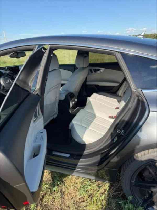 Audi A7 3,0   Tdi quattro s tronic s line - foto 10