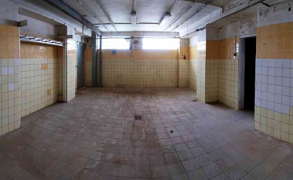 Nájem přízemní budovy 950 m2, sklad, rampa, HOŘOVICE (Exit D - foto 15