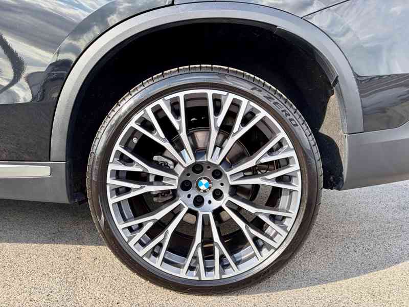 BMW X5 30d INDIVIDUAL 22" VZDUCH PANO NEZÁVISLÉ TAŽNÉ HUD  - foto 54