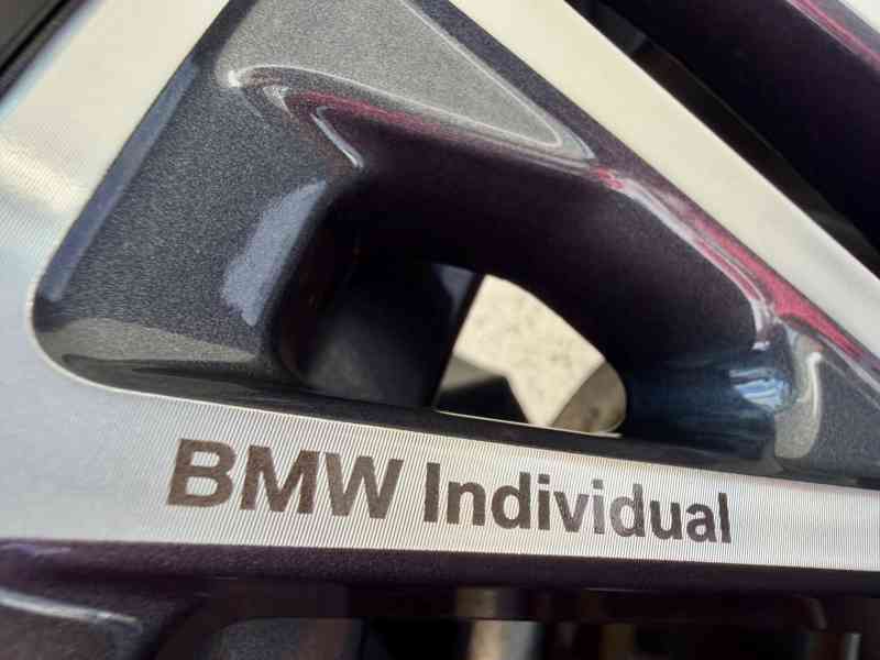 BMW X5 30d INDIVIDUAL 22" VZDUCH PANO NEZÁVISLÉ TAŽNÉ HUD  - foto 8