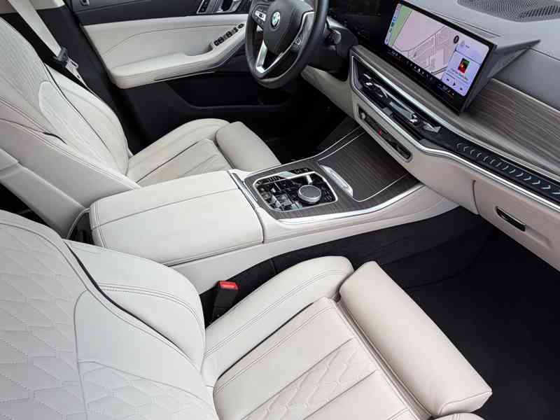 BMW X5 30d INDIVIDUAL 22" VZDUCH PANO NEZÁVISLÉ TAŽNÉ HUD  - foto 36