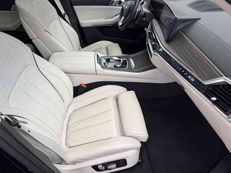 BMW X5 30d INDIVIDUAL 22" VZDUCH PANO NEZÁVISLÉ TAŽNÉ HUD  - foto 31