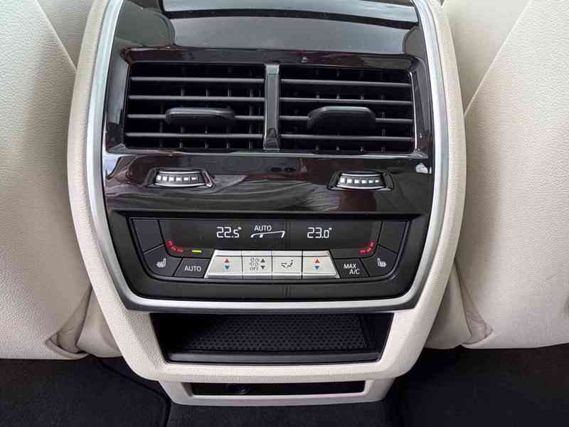 BMW X5 30d INDIVIDUAL 22" VZDUCH PANO NEZÁVISLÉ TAŽNÉ HUD  - foto 28