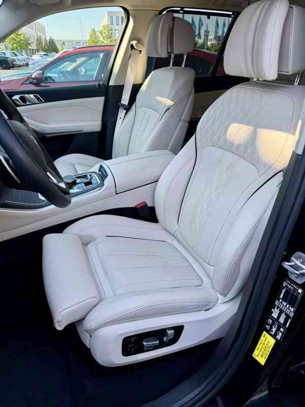 BMW X5 30d INDIVIDUAL 22" VZDUCH PANO NEZÁVISLÉ TAŽNÉ HUD  - foto 5