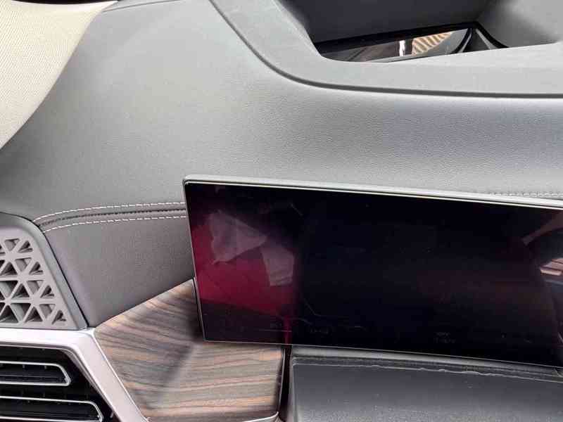 BMW X5 30d INDIVIDUAL 22" VZDUCH PANO NEZÁVISLÉ TAŽNÉ HUD  - foto 18