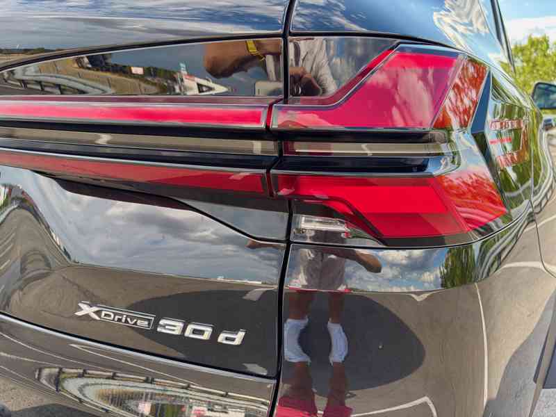 BMW X5 30d INDIVIDUAL 22" VZDUCH PANO NEZÁVISLÉ TAŽNÉ HUD  - foto 52