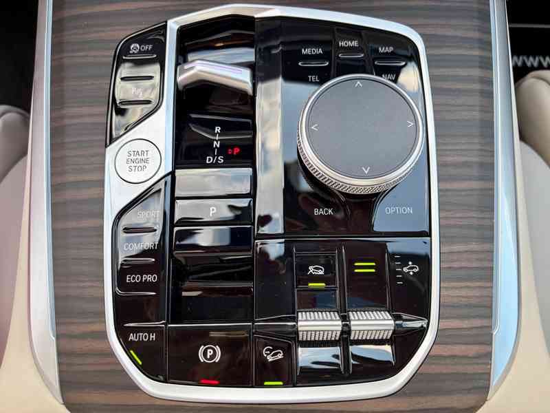 BMW X5 30d INDIVIDUAL 22" VZDUCH PANO NEZÁVISLÉ TAŽNÉ HUD  - foto 47