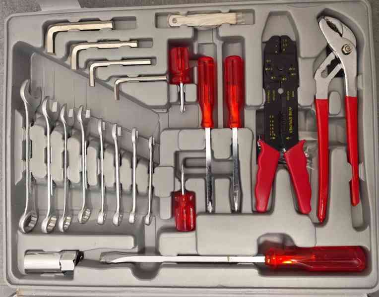 Prodám kufřík - sada nářadí pro muže - foto 3