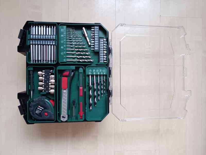 Sada s aku vrtacím šroubovákem - foto 2