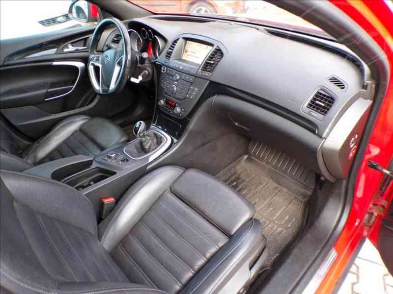 Opel Insignia 2,0 CDTi BI-TURBO  4X4 143kW - foto 12