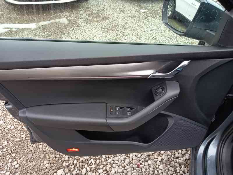 ŠKODA Octavia Combi 1,6TDI Style Plus DSG Virtual  - foto 19