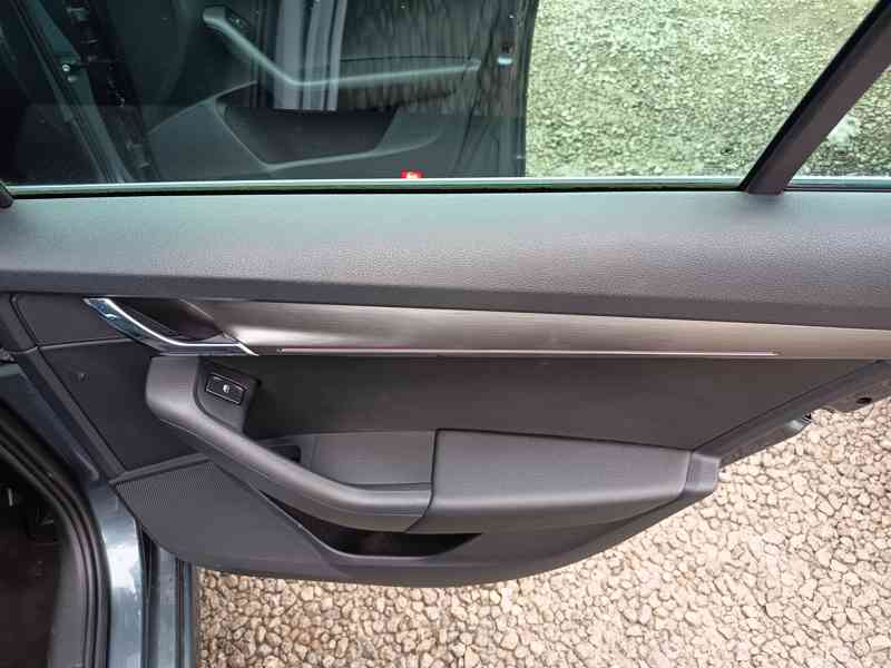 ŠKODA Octavia Combi 1,6TDI Style Plus DSG Virtual  - foto 14
