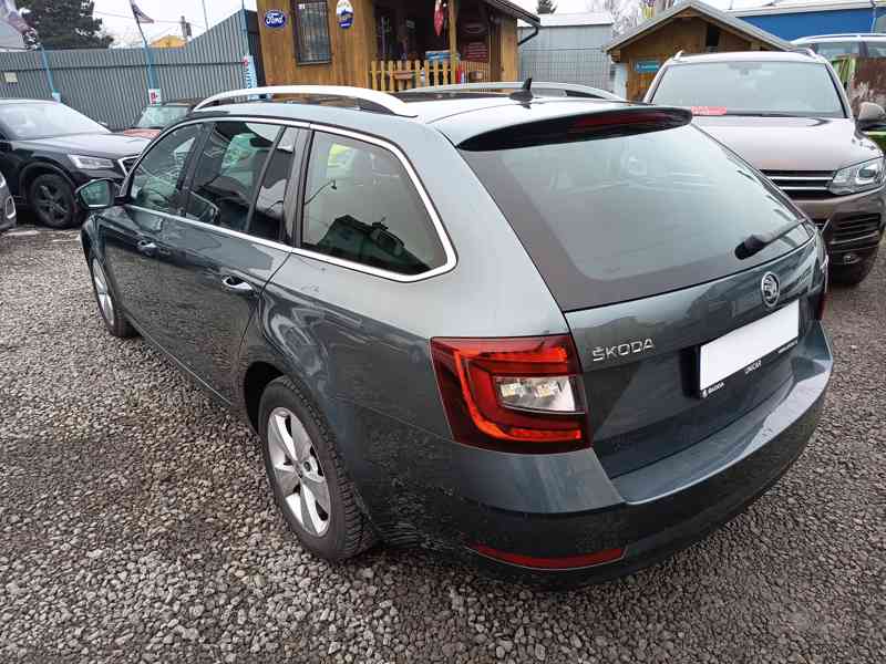 ŠKODA Octavia Combi 1,6TDI Style Plus DSG Virtual  - foto 8