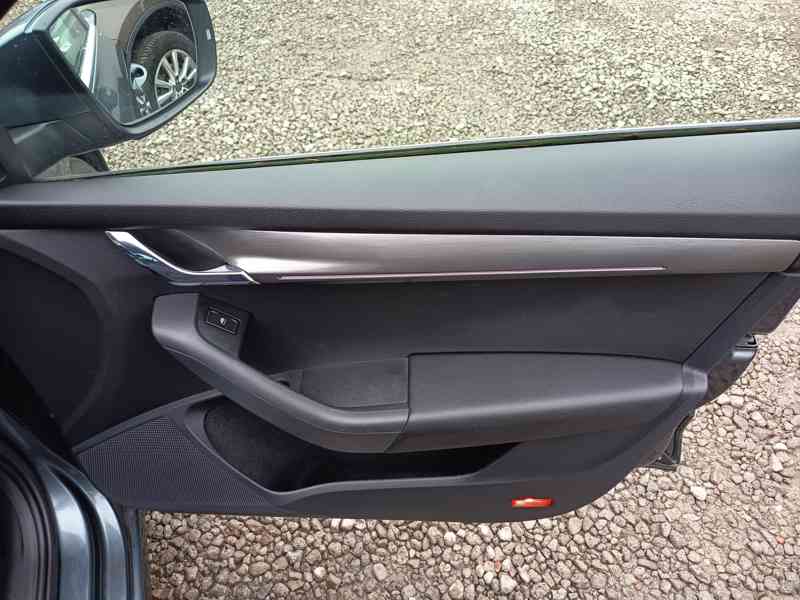 ŠKODA Octavia Combi 1,6TDI Style Plus DSG Virtual  - foto 13