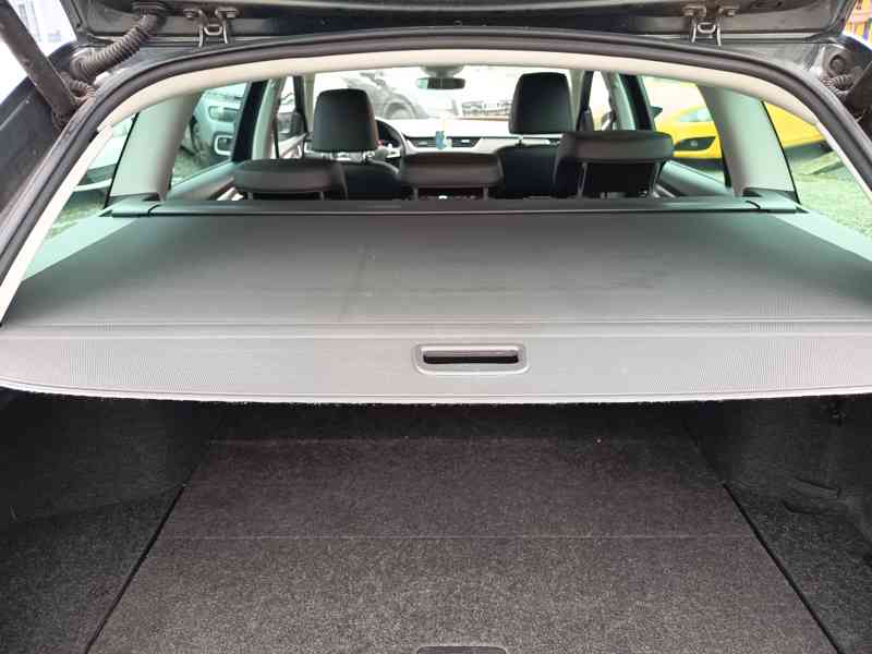 ŠKODA Octavia Combi 1,6TDI Style Plus DSG Virtual  - foto 20
