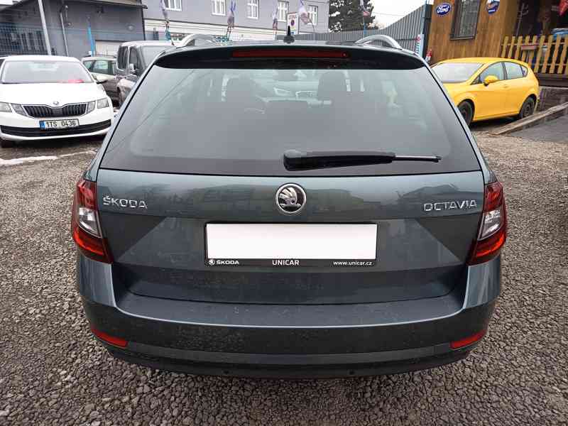 ŠKODA Octavia Combi 1,6TDI Style Plus DSG Virtual  - foto 6