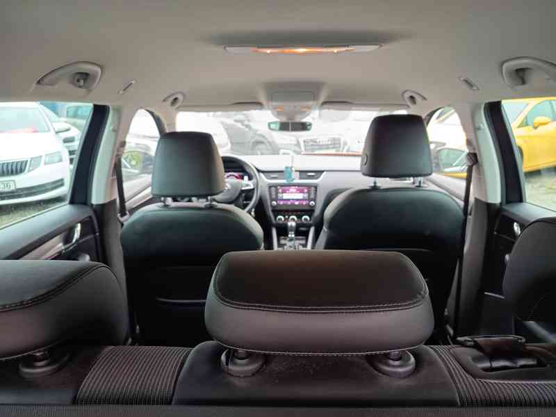 ŠKODA Octavia Combi 1,6TDI Style Plus DSG Virtual  - foto 21