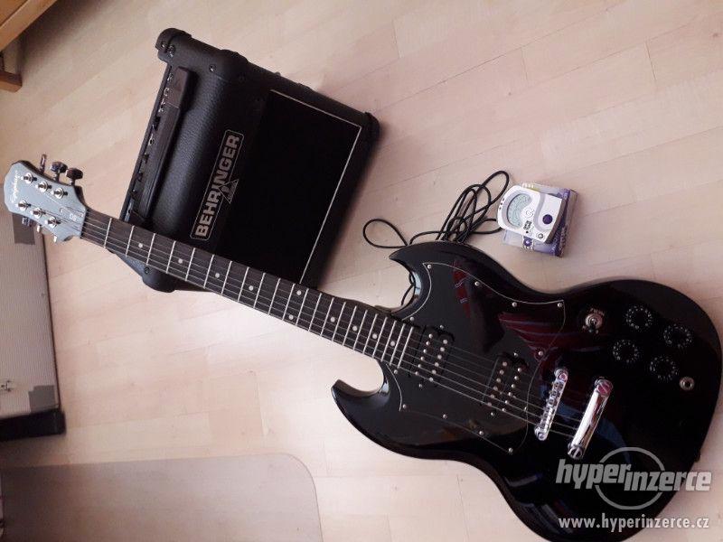 Elektrická kytara Epiphone SG + zesilovač + ladička - foto 14