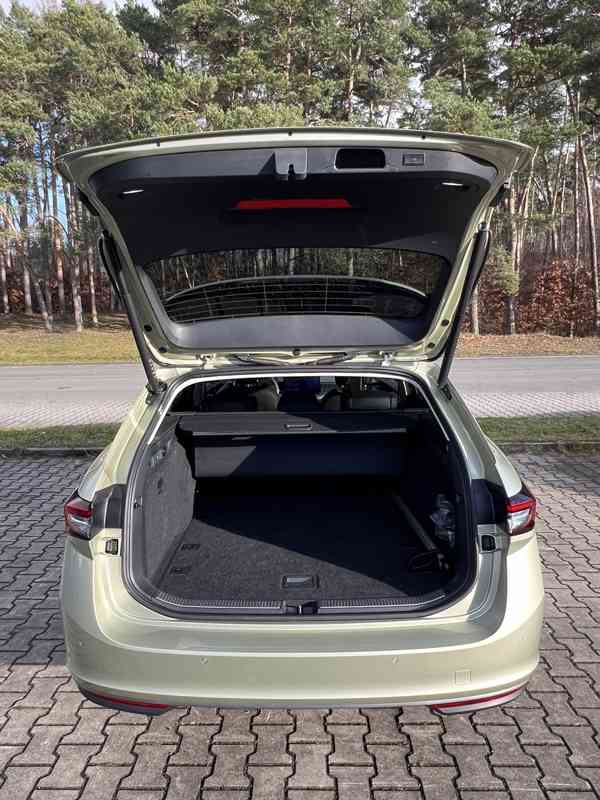 ŠKODA SUPERB COMBI L&K,2024,25t km,ČR,ZÁRUKA 5 LET - foto 8