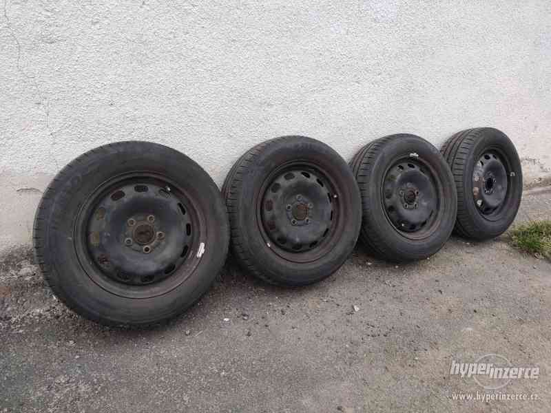 plechové disky Ford 5X108 6jx15H2 ET 52,5 + letní 195 60 15 - foto 3