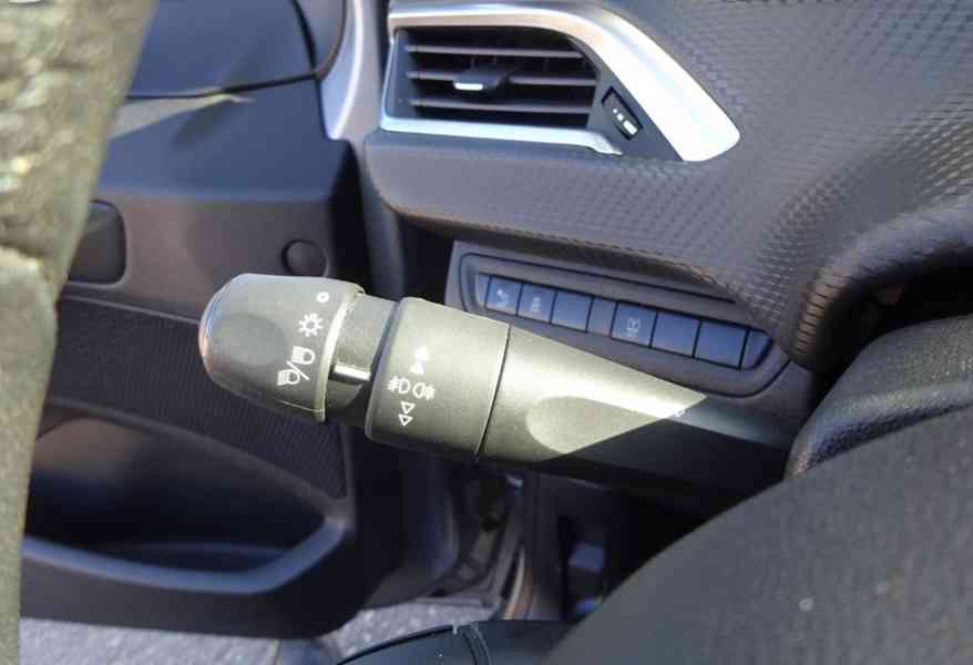 Peugeot 2008 1.4 HDI r.v.2015 (50 kw) Koupeno v ČR - foto 12