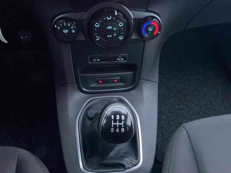 Ford Fiesta 2014  - foto 8