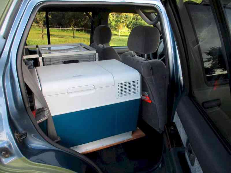 Nissan Pathfinder 3.3i V6 Camper R50 benzín 110kw - foto 5