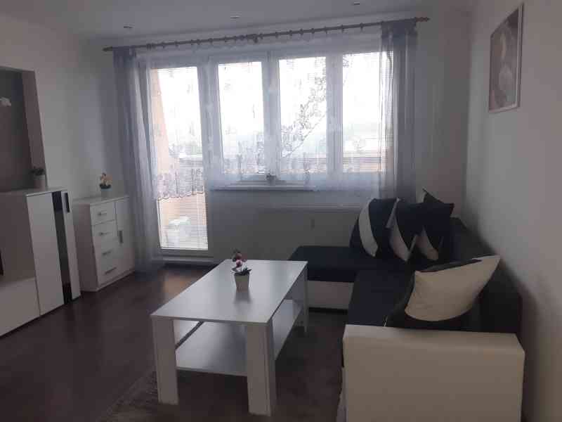 Pronájem bytů 2+kk s balkónem ve Frýdku-Místku  - foto 2