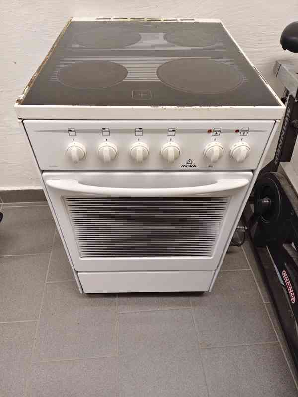 Elektrický sporák MORA se sklokeramickou deskou - foto 2