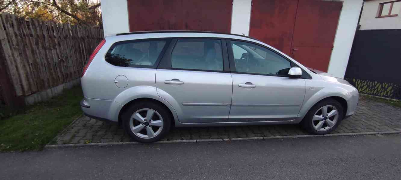Ford Focus  - foto 3