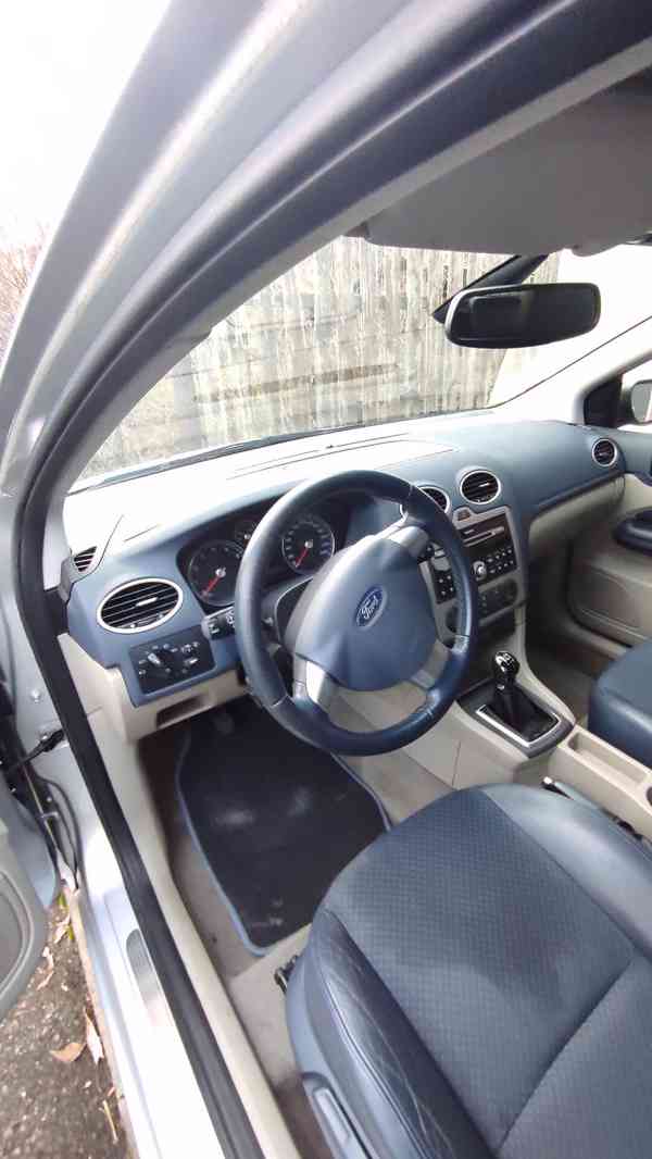 Ford Focus  - foto 13