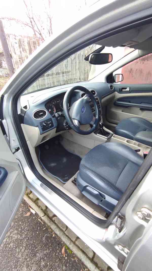Ford Focus  - foto 15