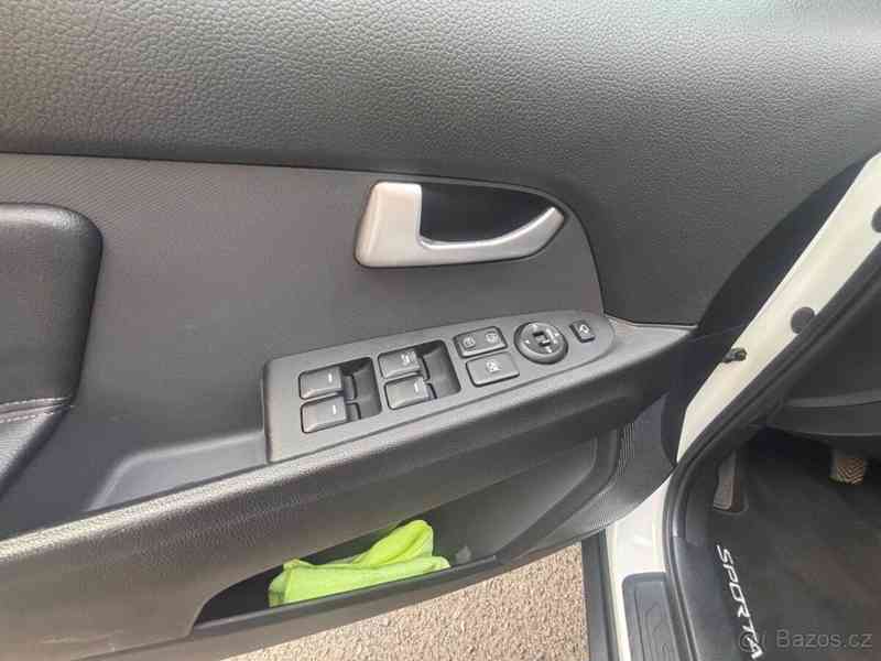Kia Sportage 2,0 135kW, 4x4, v provozu 2/16 - foto 13