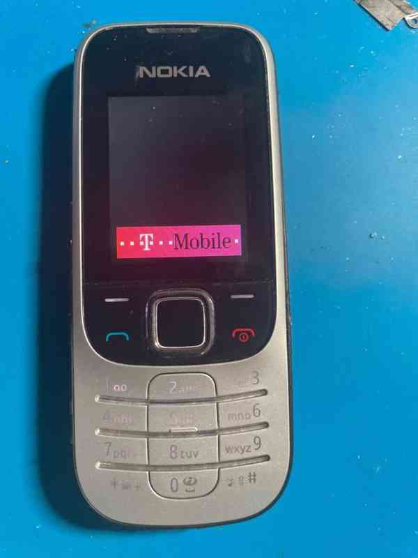 Nokia 2330c-2 - foto 3